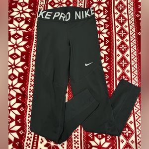 Barely worn. Nike athletic leggings.